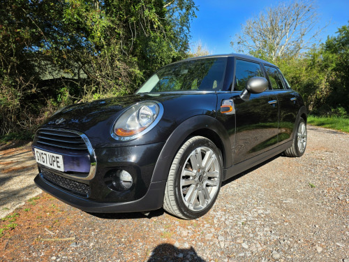 MINI Hatch  1.5 Cooper Seven Hatchback 5dr Petrol Manual Euro 6 (s/s) (136 ps)
