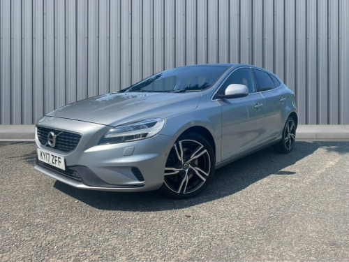 Volvo V40  2.0 D3 R-DESIGN PRO 5d 148 BHP