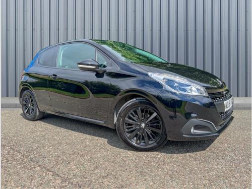 Peugeot 208  1.2 PURETECH BLACK EDITION 3d 82 BHP