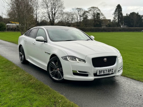 Jaguar XJ  3.0 V6 R-Sport Saloon 4dr Petrol Auto Euro 6 (s/s)