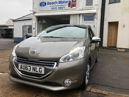 Peugeot 208  ALLURE HDI 3-Door LOW MILEAGE 