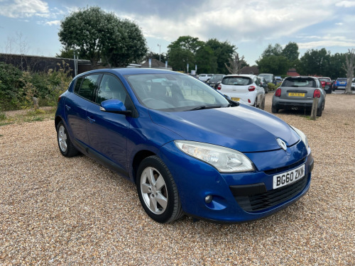 Renault Megane  DYNAMIQUE TOMTOM VVT 5-Door
