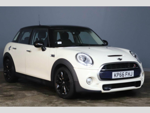 MINI Hatch  2.0 Cooper SD Euro 6 (s/s) 5dr