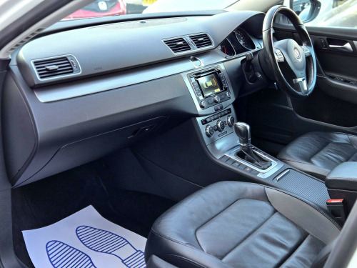Volkswagen Passat  2.0 TDI BlueMotion Tech Executive DSG Euro 5 (s/s) 5dr