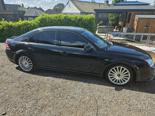 Ford Mondeo  3.0 V6 ST220  5dr [6]