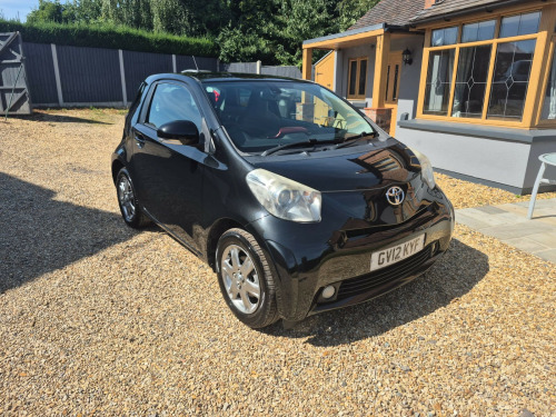 Toyota iQ  1.0 VVT-i 2 3dr
