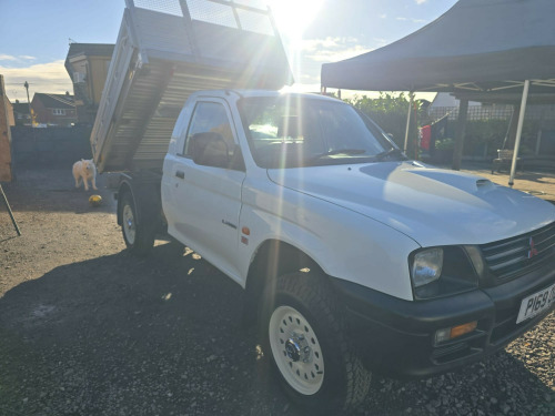Mitsubishi L200  Tilt Bed Pickup