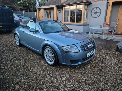 Audi TT  3.2 V6 Roadster 2dr Petrol DSG quattro (240 g/km, 247 bhp)