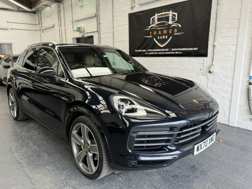 Porsche Cayenne  3.0 V6 E-Hybrid 17.9kWh TiptronicS 4WD Euro 6 (s/s) 5dr (3.6kW Charger)