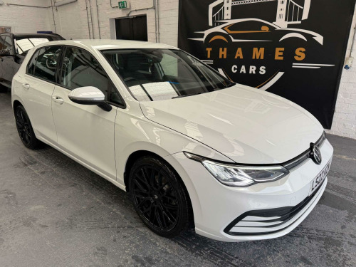 Volkswagen Golf  1.0 Golf Life eTSI Semi-Auto 5dr 