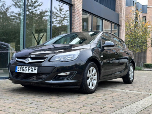 Vauxhall Astra  1.6 CDTi 16V ecoFLEX Design 5dr