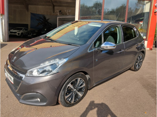 Peugeot 208  BLUE HDI S/S TECH EDITION