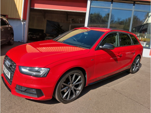 Audi A4  AVANT TDI S LINE BLACK EDITION PLUS 