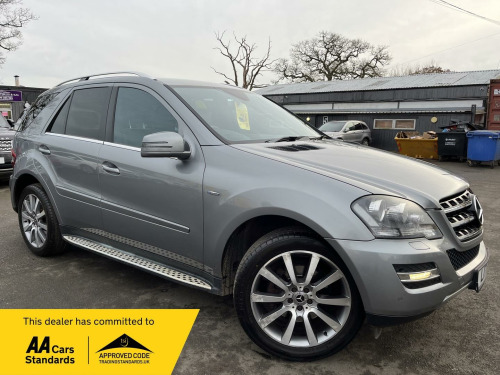 Mercedes-Benz M-Class ML300 3.0 ML300 CDI V6 BlueEfficiency Grand Edition G-Tronic 4WD Euro 5 5dr