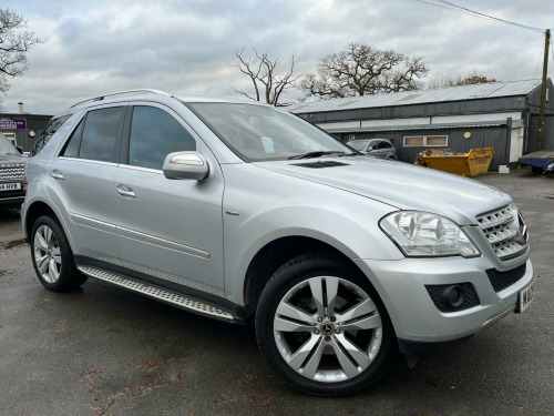 Mercedes-Benz M-Class ML350 3.0 ML350 CDI V6 BlueEfficiency Sport Tiptronic 4WD Euro 4 5dr