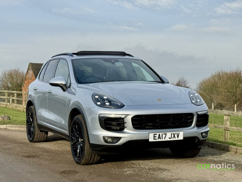 Porsche Cayenne  4.2 TD V8 S SUV 5dr Diesel TiptronicS 4WD Euro 6 (s/s) (385 ps)