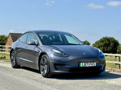Tesla Model 3  Standard Range Plus Saloon 4dr Electric Auto RWD (241 bhp)