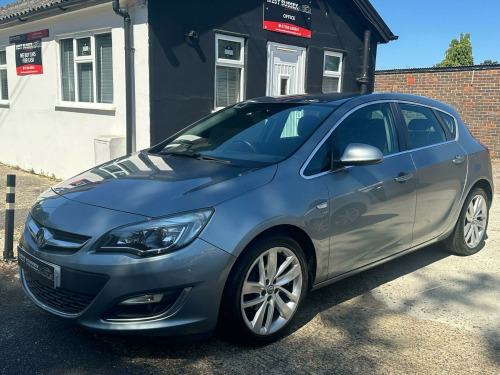 Vauxhall Astra  1.6 16v SRi Euro 5 5dr