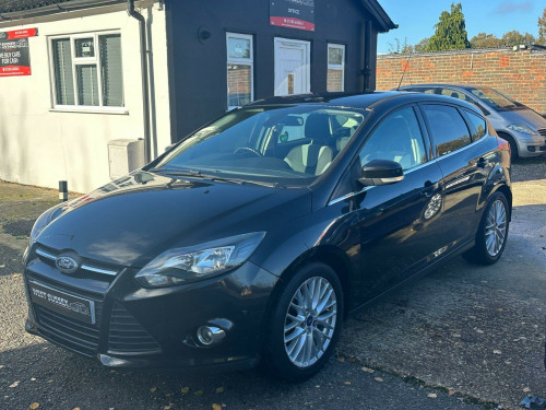 Ford Focus  1.0T EcoBoost Zetec Navigator Euro 5 (s/s) 5dr