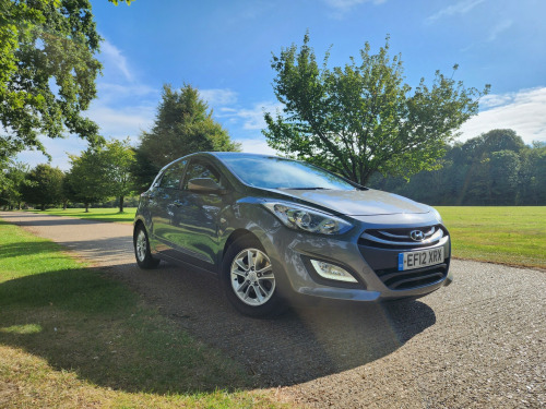 Hyundai i30  1.6 CRDi Blue Drive Active Hatchback 5dr Diesel Manual Euro 5 (s/s) (110 ps