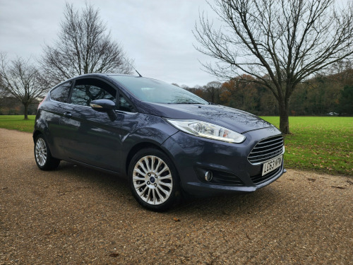 Ford Fiesta  TITANIUM 3-Door