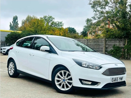 Ford Focus  1.0T EcoBoost Titanium Hatchback 5dr Petrol Manual Euro 6 (s/s) (125 ps)