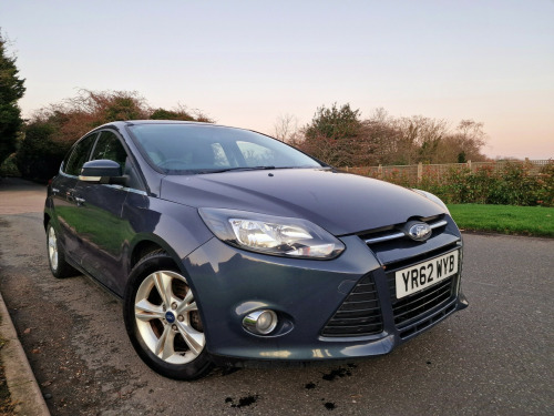 Ford Focus  1.0T EcoBoost Zetec Hatchback 5dr Petrol Manual Euro 5 (s/s) (100 ps) 