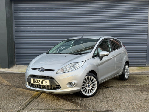 Ford Fiesta  TITANIUM 5-Door