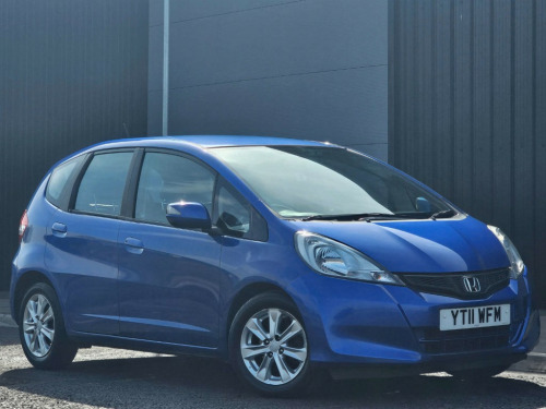 Honda Jazz i-VTec ES CVT