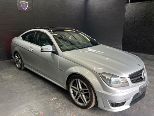 Mercedes-Benz C-Class  6.3 C63 V8 AMG Edition 125