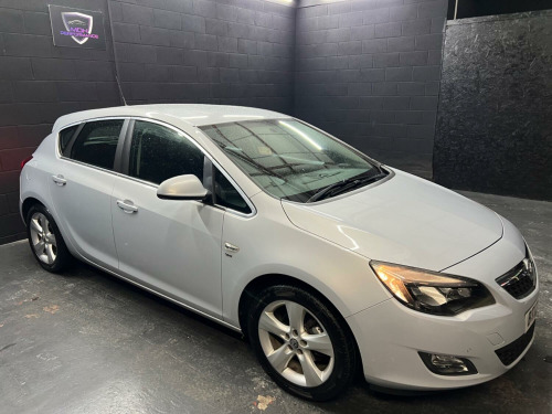 Vauxhall Astra  1.6 16v SRi