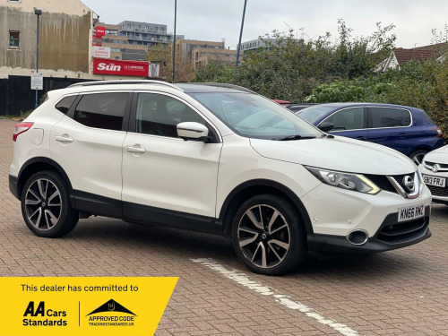 Nissan Qashqai  1.2 DIG-T Tekna 2WD Euro 6 (s/s) 5dr