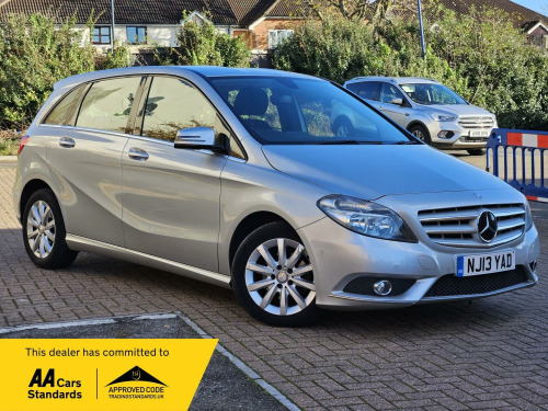 Mercedes-Benz B-Class B180 1.6 B180 BlueEfficiency SE 7G-DCT Euro 5 (s/s) 5dr