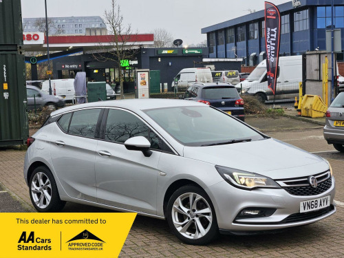 Vauxhall Astra  1.6 CDTi BlueInjection SRi Nav Auto Euro 6 (s/s) 5dr