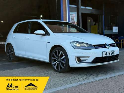 Volkswagen Golf  1.4 TSI GTE DSG Euro 6 (s/s) 5dr