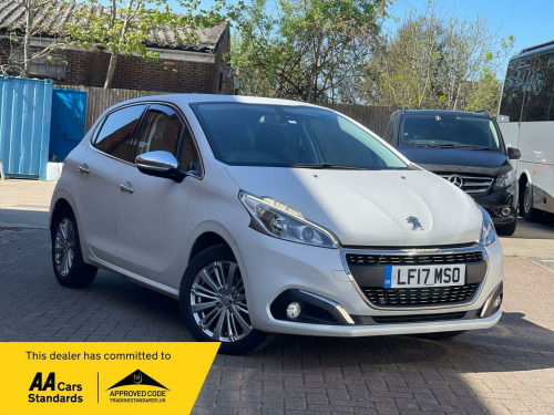 Peugeot 208  1.2 PureTech Allure Euro 6 5dr