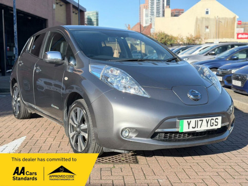 Nissan Leaf  30kWh Tekna Hatchback 5dr Electric Auto (109 bhp)