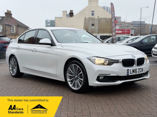 BMW 3 Series  2.0 330e 7.6kWh Luxury Auto Euro 6 (s/s) 4dr 