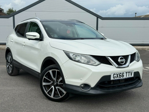 Nissan Qashqai  1.2 DIG-T Tekna XTRON 2WD Euro 6 (s/s) 5dr