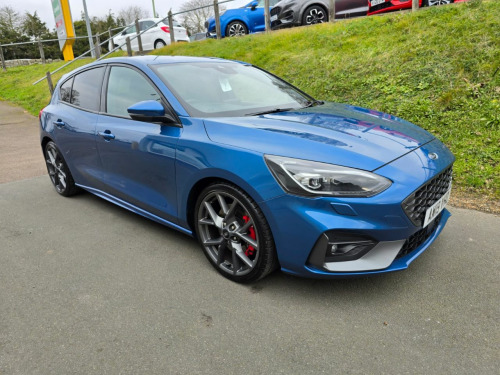 Ford Focus  2.3 EcoBoost ST 5dr