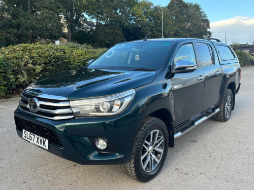 Toyota Hi-Lux  2.4 D-4D Invincible Auto 4WD Euro 6 4dr (TSS, 3.5t)