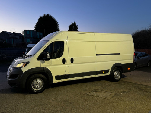 Peugeot Boxer  2.0 BlueHDi H2 Professional Van 130ps