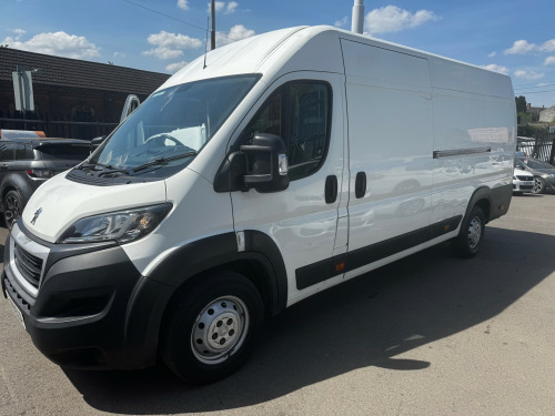 Peugeot Boxer  2.0 BlueHDi H2 Professional Van 130ps