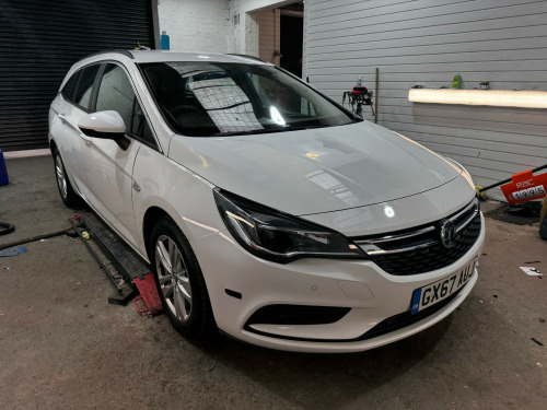 Vauxhall Astra  1.6 CDTi 16V 136 Design 5dr