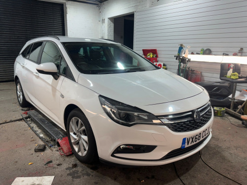 Vauxhall Astra  1.6 CDTi BlueInjection Design Sports Tourer 5dr Diesel Manual Euro 6 (s/s)  