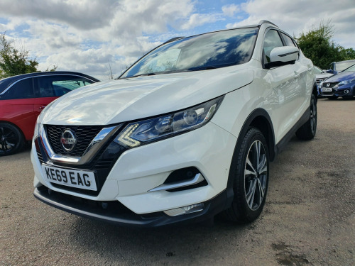 Nissan Qashqai  DIG-T N-CONNECTA 5-Door