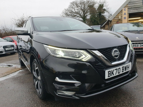 Nissan Qashqai  DIG-T TEKNA PLUS DCT 5-Door