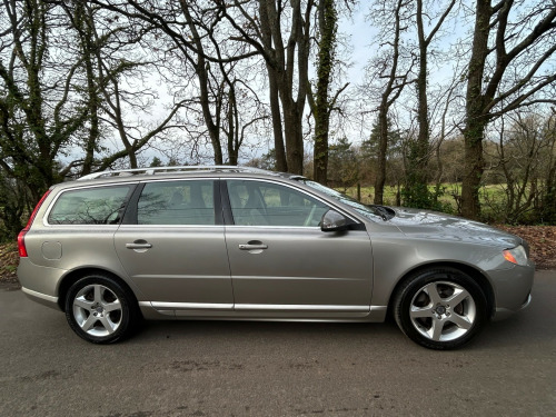 Volvo V70  SE LUX 5-Door