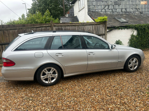 Mercedes-Benz E-Class E220 E220 CDI Avantgarde 5dr