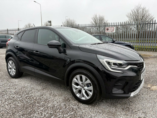 Renault Captur  1.0 TCe Iconic SUV 5dr Petrol Manual Euro 6 (s/s) (90 ps) ULEZ DAB